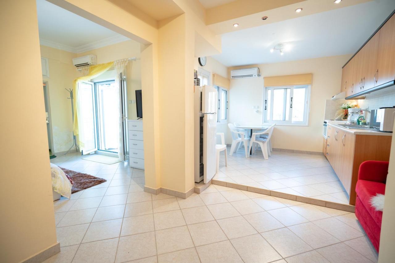 Attica Train Station 1 Bedroom 4 Pers Apartment Athens Exterior photo